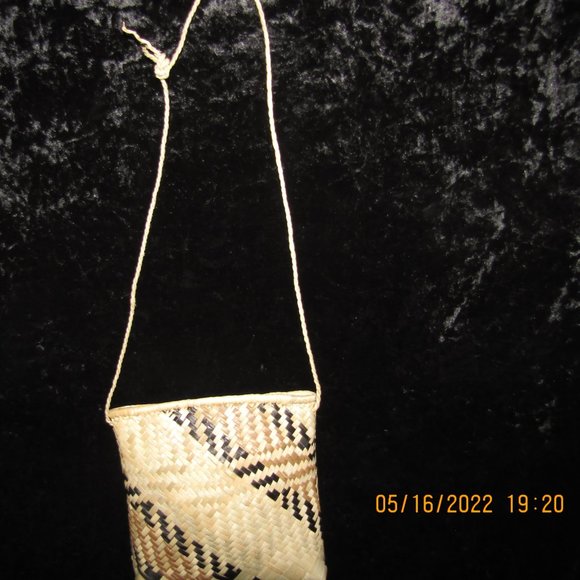 Hand Made Straw Shoulder Purse Hand Made in Mexico - Picture 5 of 6